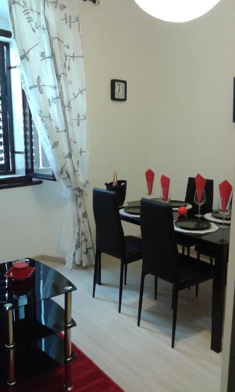 Apartments Paris Umag Bagian luar foto