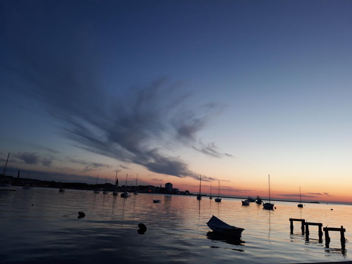 Apartments Paris Umag Bagian luar foto